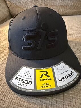 Richardson STS Black Flexfit Hat